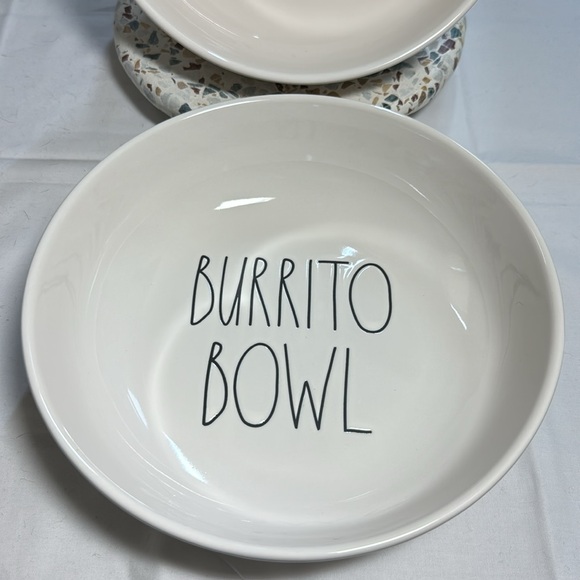 Rae Dunn Taco and Burrito salad bowl set - Picture 4 of 7